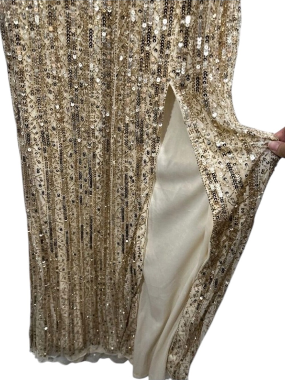 Mac Duggal 5759 Sequined
Halter Strap Trumpet
Gown Nude Gold Size 12 NWT - Picture 8 of 11